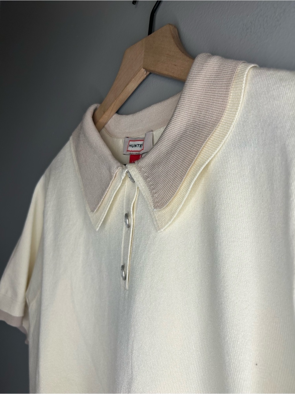 *NWT* Hunter Women’s Contrast Trim Polo Sweater in Cream and Tan, Size Large - Picture 6 of 14